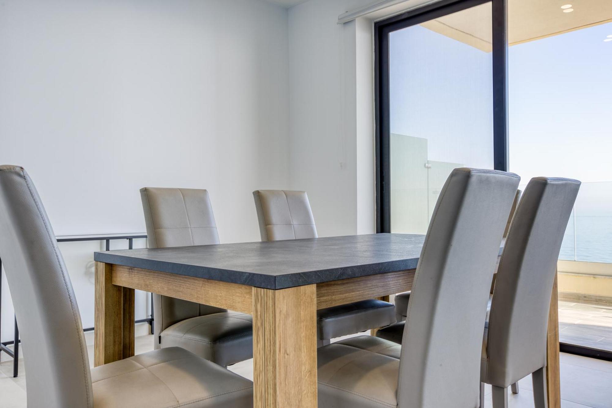 Seafront Sliema Apartment With Balcony & Sea Views By Jl Exteriér fotografie