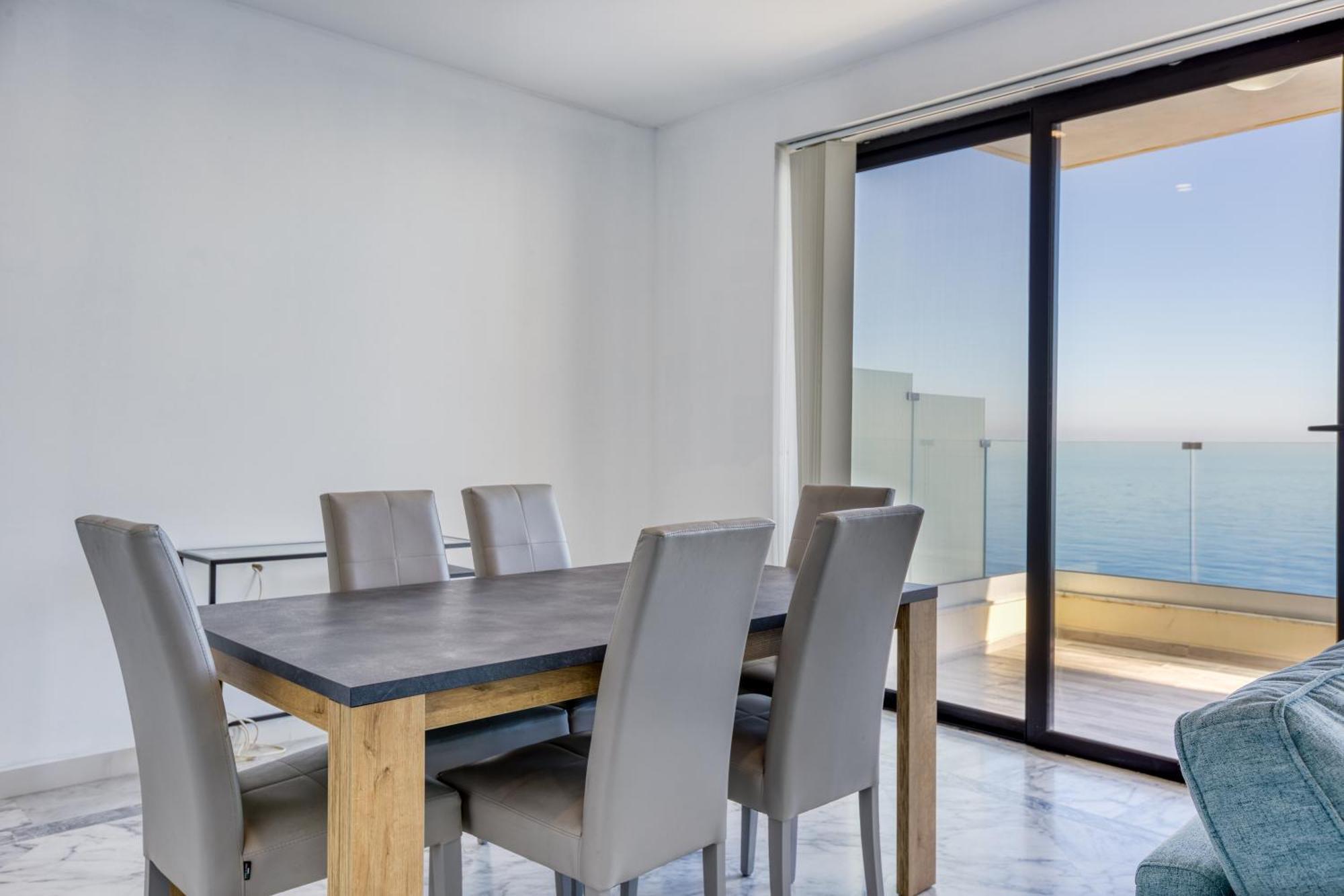 Seafront Sliema Apartment With Balcony & Sea Views By Jl Exteriér fotografie