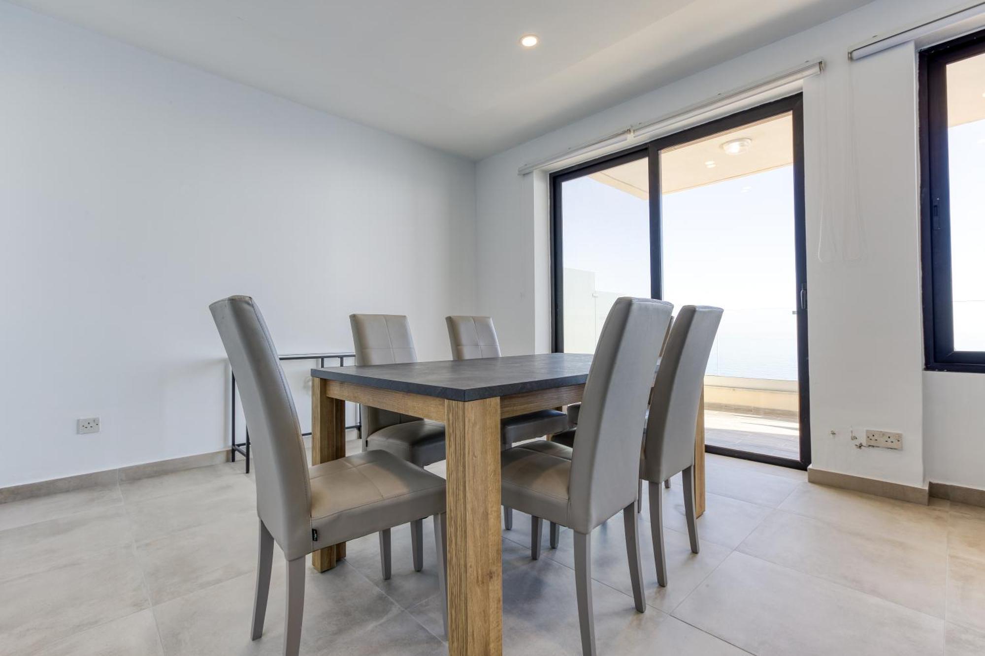 Seafront Sliema Apartment With Balcony & Sea Views By Jl Exteriér fotografie